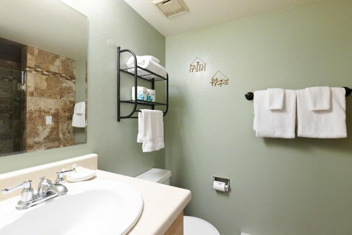 Downtown Chalet Close To Main St With Pool And Hot Tub Breckenridge Extérieur photo